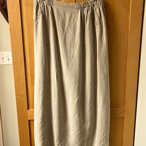 Flax 100% linen skirt, size L.